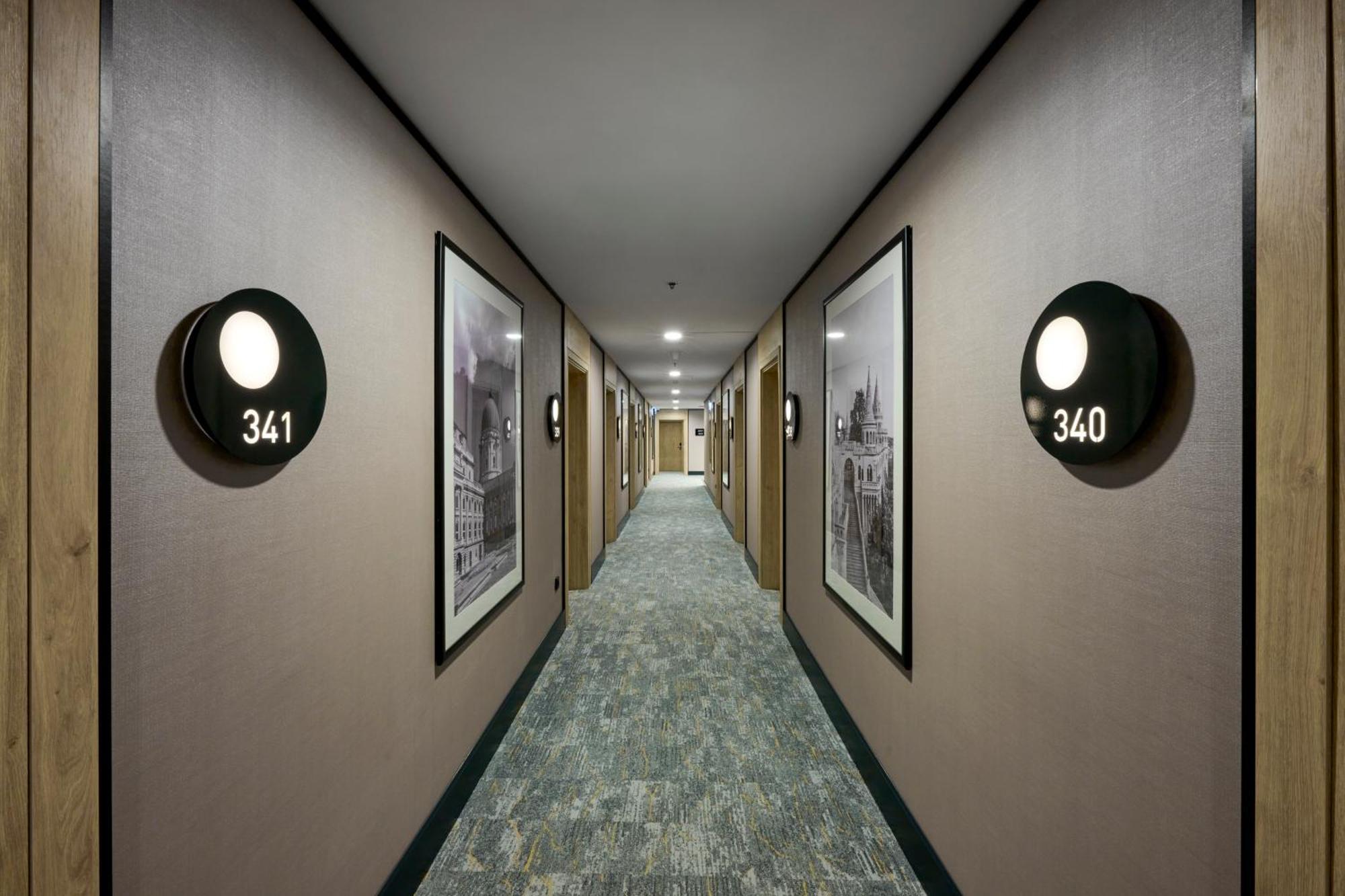 Radisson Hotel Budapest Budapart 外观 照片